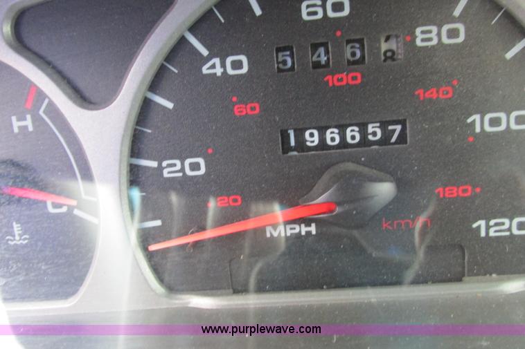 image for item G8477 1999 Ford Taurus SE