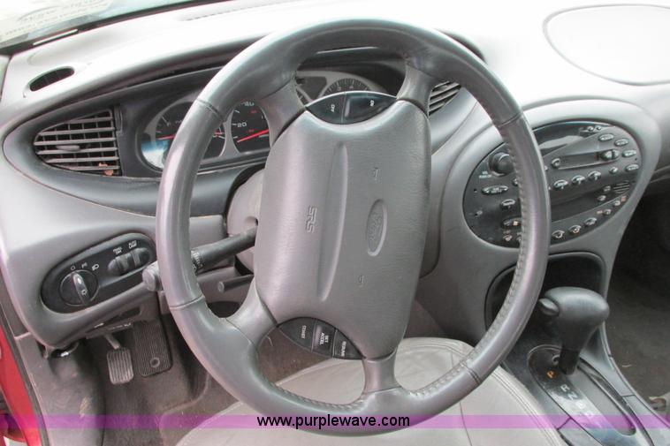 image for item G8477 1999 Ford Taurus SE