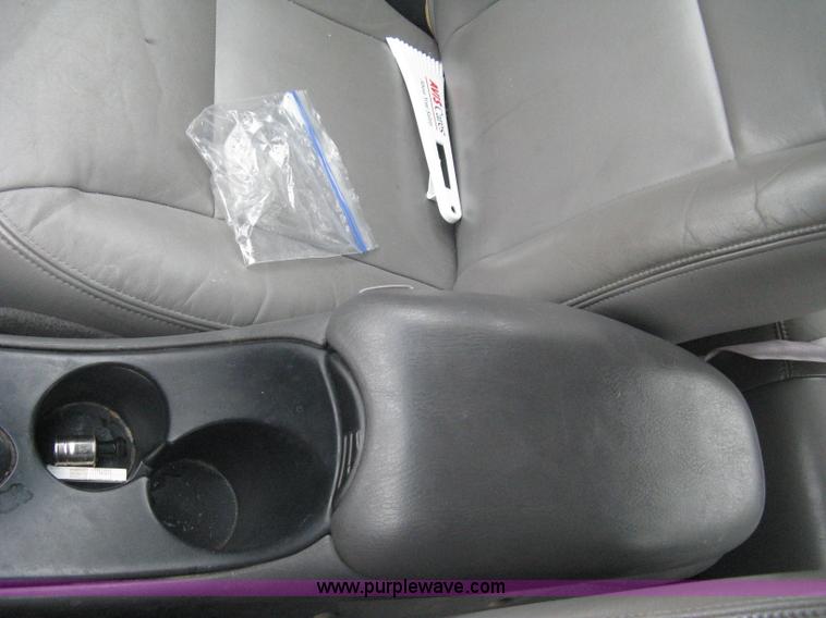 image for item G8477 1999 Ford Taurus SE