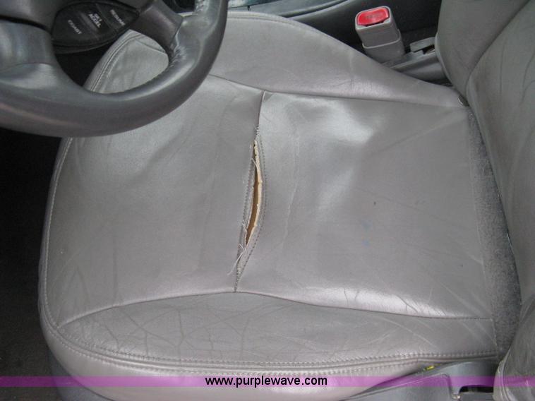 image for item G8477 1999 Ford Taurus SE