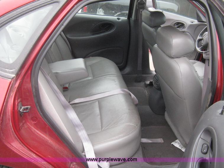 image for item G8477 1999 Ford Taurus SE