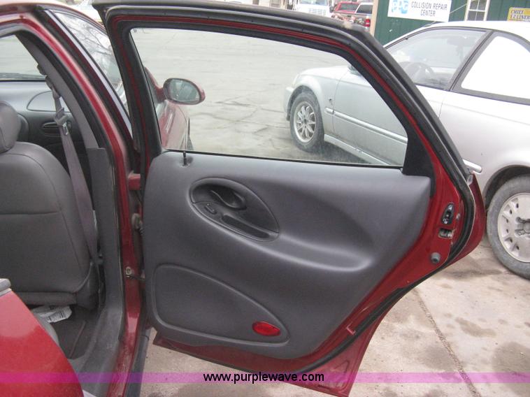 image for item G8477 1999 Ford Taurus SE