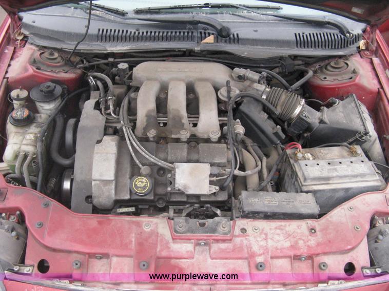 image for item G8477 1999 Ford Taurus SE