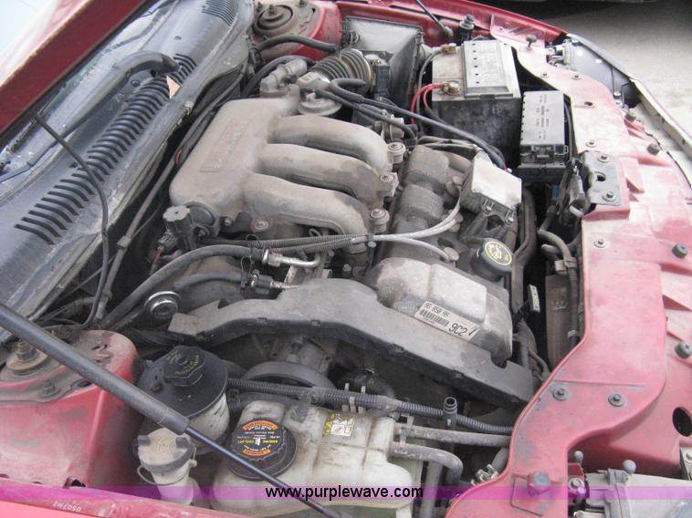 image for item G8477 1999 Ford Taurus SE