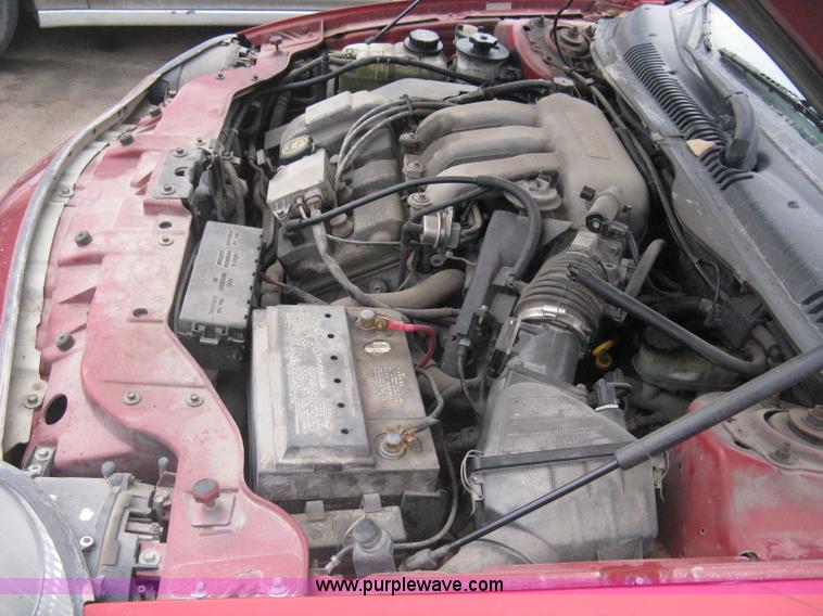image for item G8477 1999 Ford Taurus SE