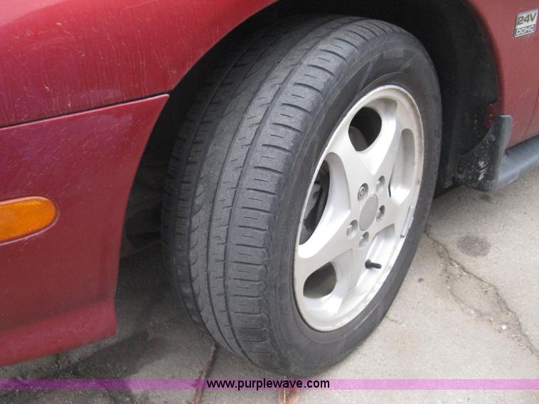 image for item G8477 1999 Ford Taurus SE