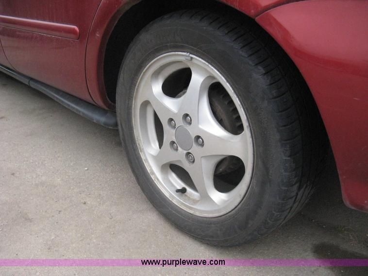 image for item G8477 1999 Ford Taurus SE