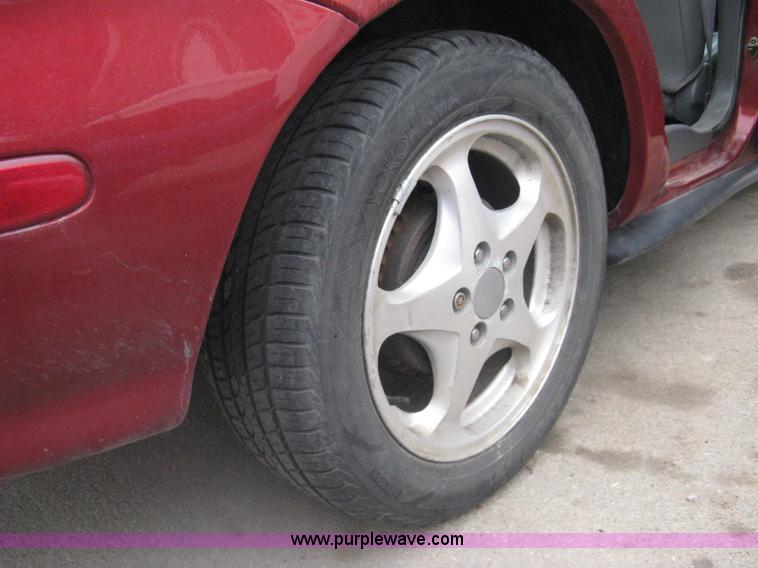 image for item G8477 1999 Ford Taurus SE