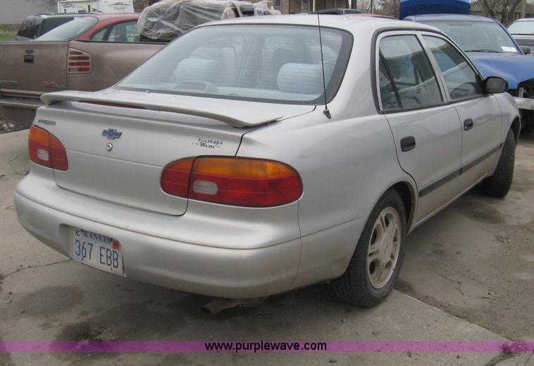 image for item G8479 2001 Chevrolet Prizm Lsi