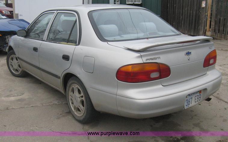 image for item G8479 2001 Chevrolet Prizm Lsi