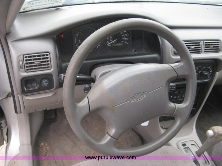 image for item G8479 2001 Chevrolet Prizm Lsi