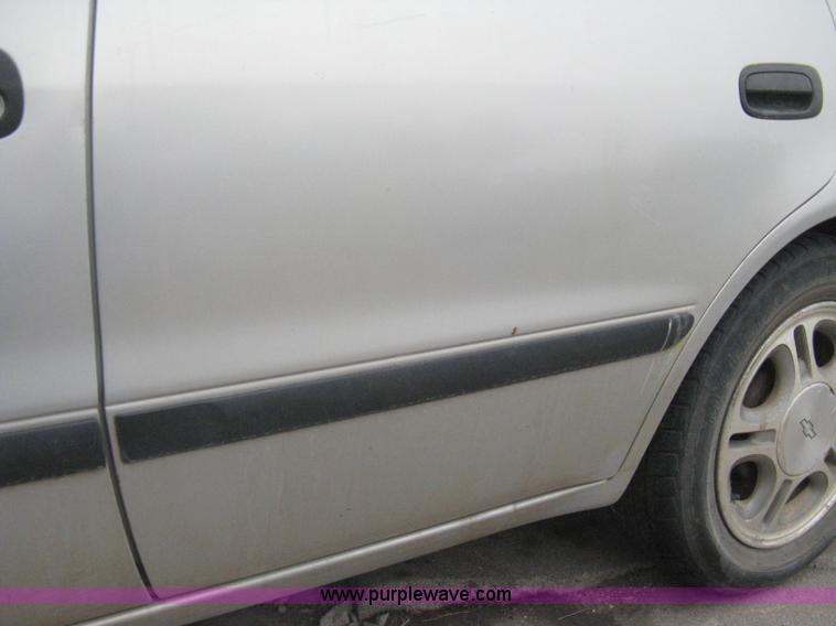 image for item G8479 2001 Chevrolet Prizm Lsi