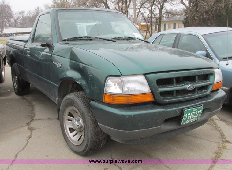 image for item G8480 1999 Ford Ranger XLT Sport pickup truck