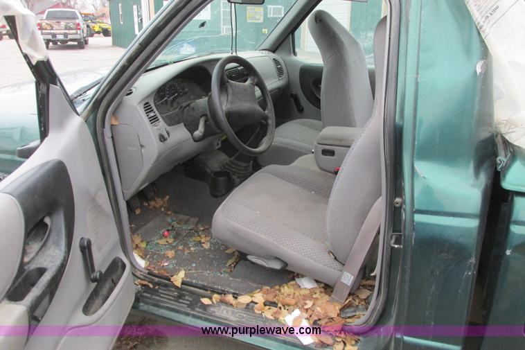 image for item G8480 1999 Ford Ranger XLT Sport pickup truck
