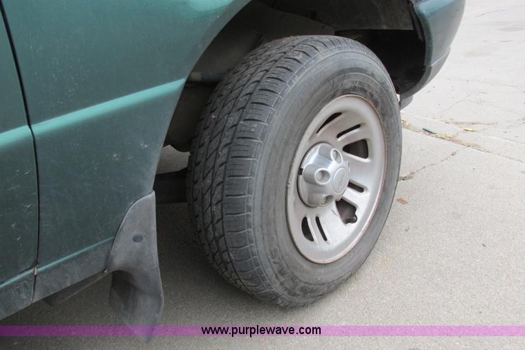 image for item G8480 1999 Ford Ranger XLT Sport pickup truck
