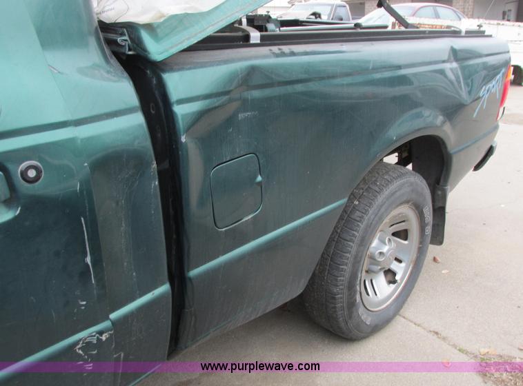 image for item G8480 1999 Ford Ranger XLT Sport pickup truck