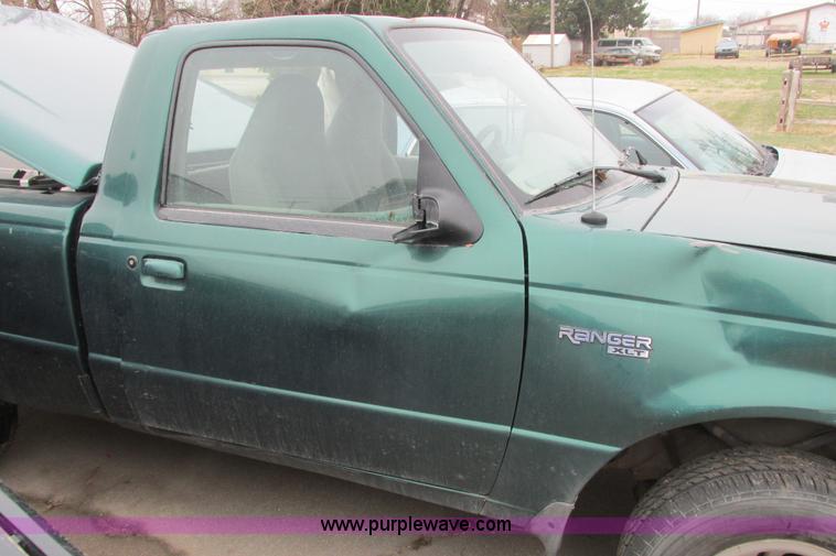 image for item G8480 1999 Ford Ranger XLT Sport pickup truck