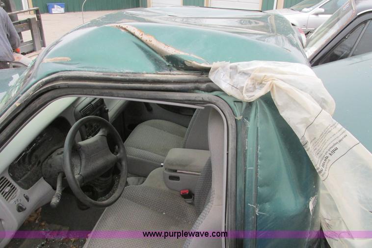 image for item G8480 1999 Ford Ranger XLT Sport pickup truck