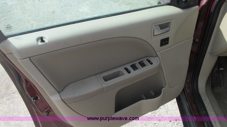 image for item G9151 2006 Ford Five Hundred Limited