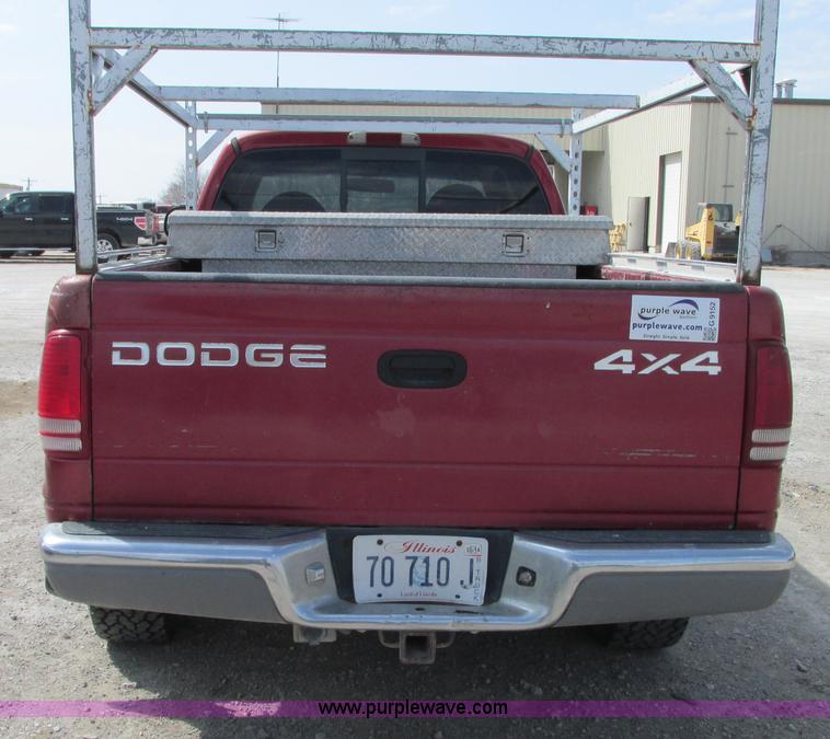 image for item G9152 1997 Dodge Dakota SLT Club Cab pickup truck