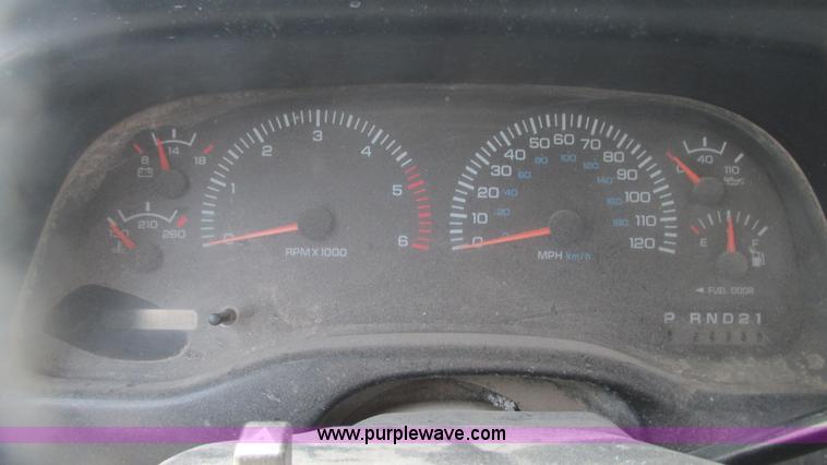 image for item G9152 1997 Dodge Dakota SLT Club Cab pickup truck