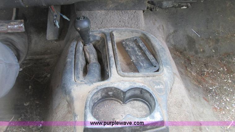 image for item G9152 1997 Dodge Dakota SLT Club Cab pickup truck