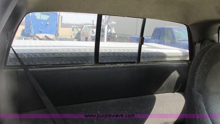 image for item G9152 1997 Dodge Dakota SLT Club Cab pickup truck