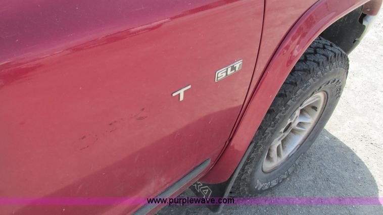 image for item G9152 1997 Dodge Dakota SLT Club Cab pickup truck