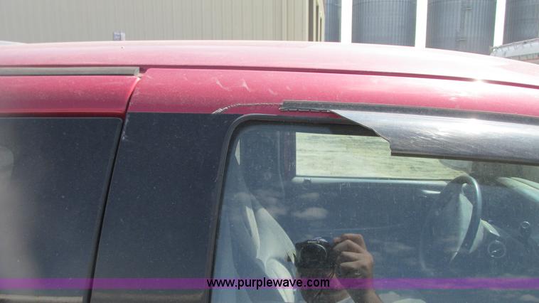 image for item G9152 1997 Dodge Dakota SLT Club Cab pickup truck