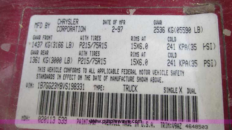 image for item G9152 1997 Dodge Dakota SLT Club Cab pickup truck