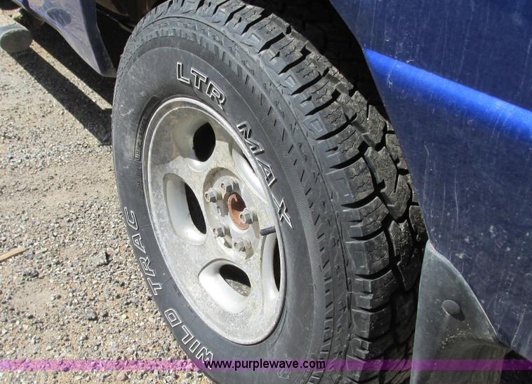 image for item G9153 2004 Ford Ranger XLT SuperCab pickup truck