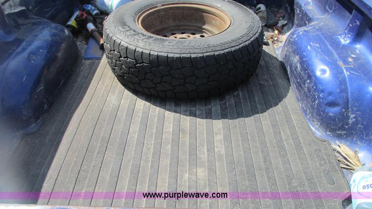 image for item G9153 2004 Ford Ranger XLT SuperCab pickup truck