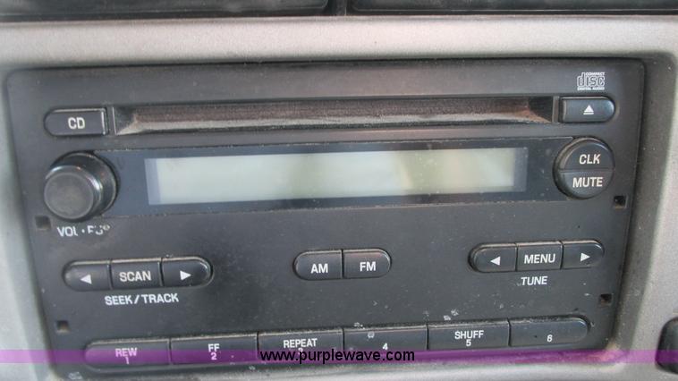 image for item G9153 2004 Ford Ranger XLT SuperCab pickup truck