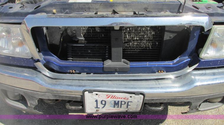 image for item G9153 2004 Ford Ranger XLT SuperCab pickup truck