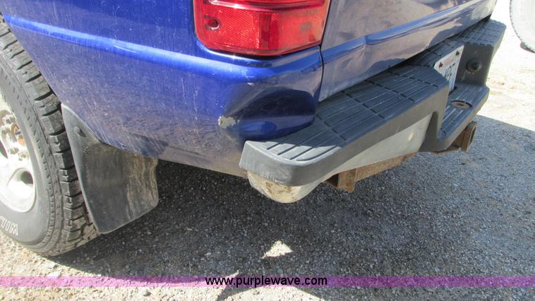 image for item G9153 2004 Ford Ranger XLT SuperCab pickup truck