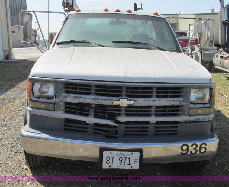image for item G9154 1997 Chevrolet Cheyenne 3500HD service truck