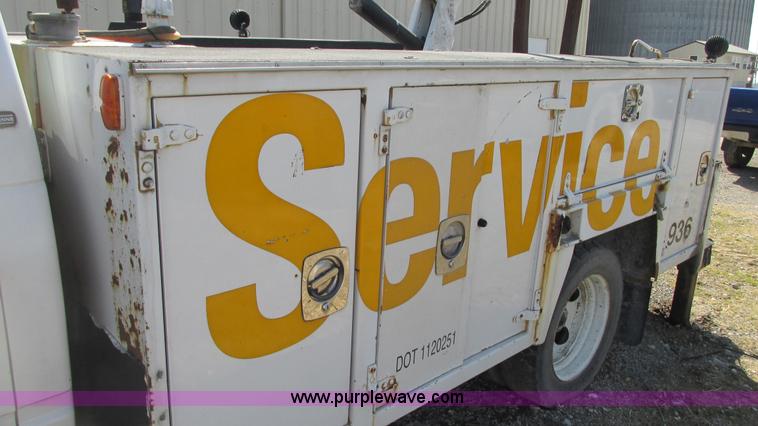 image for item G9154 1997 Chevrolet Cheyenne 3500HD service truck