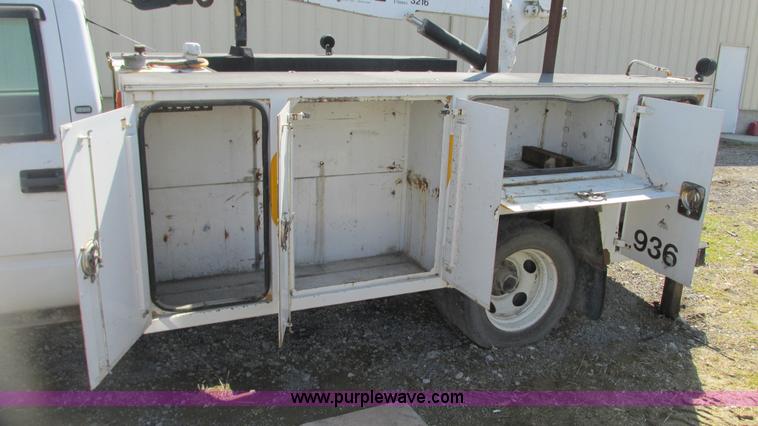 image for item G9154 1997 Chevrolet Cheyenne 3500HD service truck