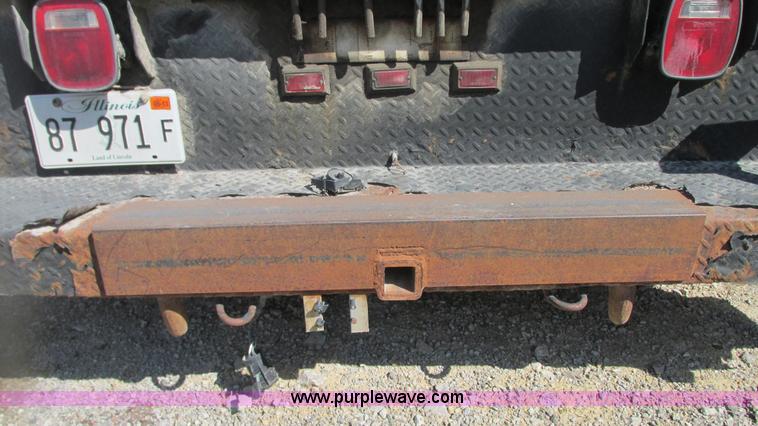 image for item G9154 1997 Chevrolet Cheyenne 3500HD service truck