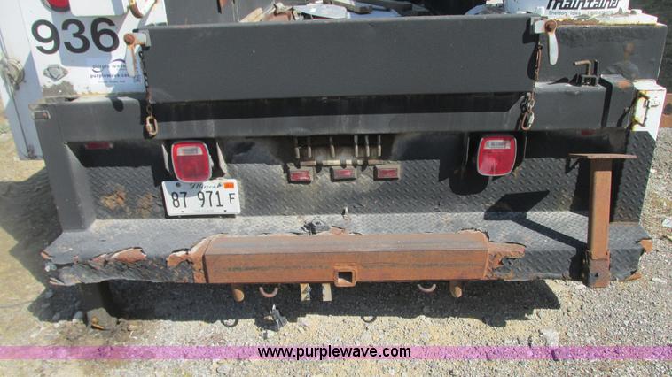 image for item G9154 1997 Chevrolet Cheyenne 3500HD service truck