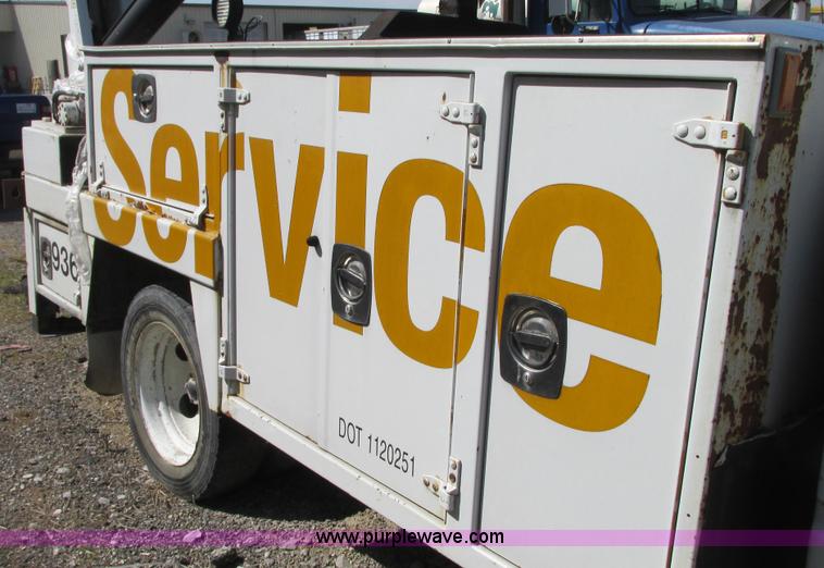 image for item G9154 1997 Chevrolet Cheyenne 3500HD service truck