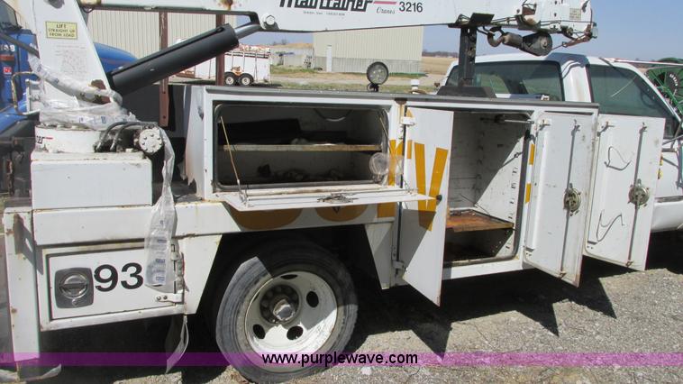 image for item G9154 1997 Chevrolet Cheyenne 3500HD service truck