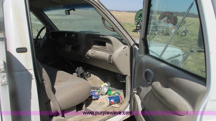 image for item G9154 1997 Chevrolet Cheyenne 3500HD service truck