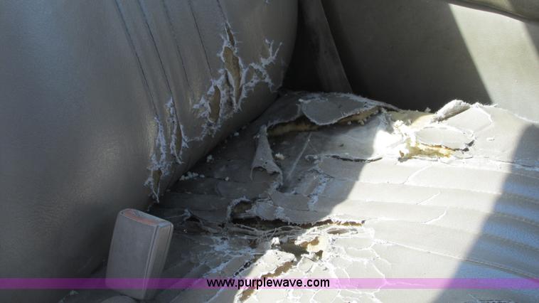 image for item G9154 1997 Chevrolet Cheyenne 3500HD service truck