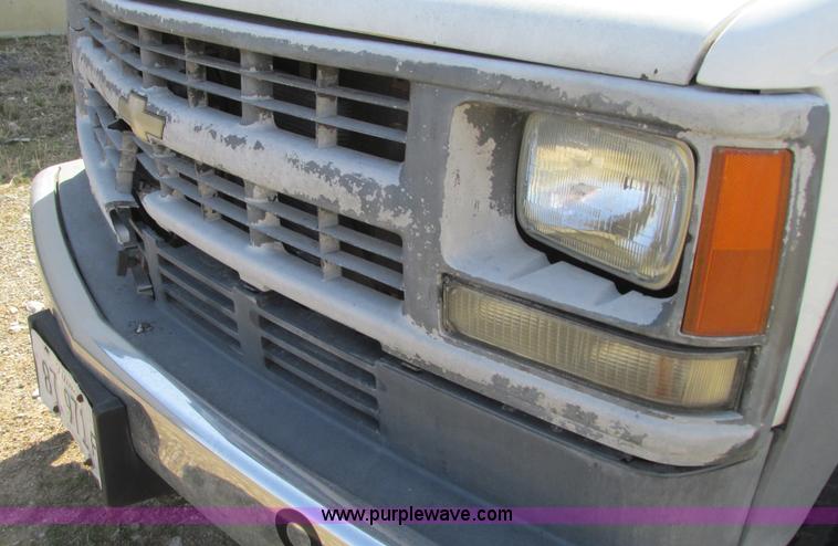 image for item G9154 1997 Chevrolet Cheyenne 3500HD service truck