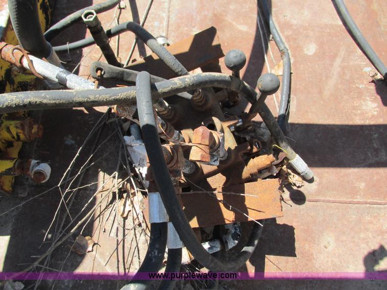 image for item G9326 Roll back wrecker truck bed