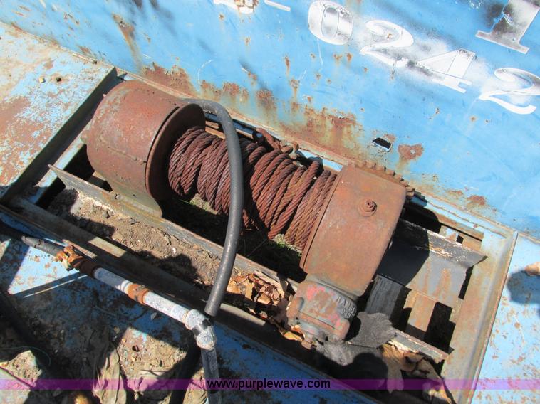 image for item G9326 Roll back wrecker truck bed