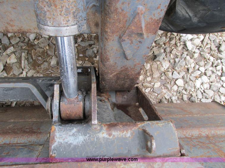 image for item G9334 2000 New Holland LS180 skid steer