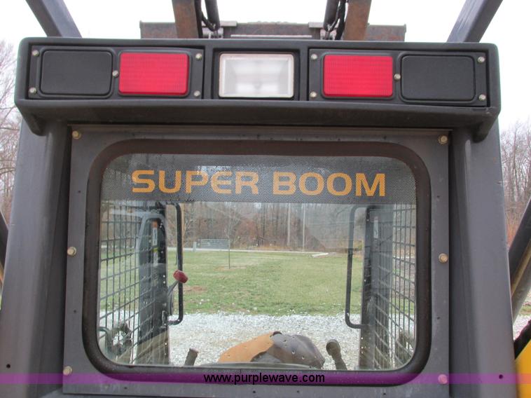 image for item G9334 2000 New Holland LS180 skid steer