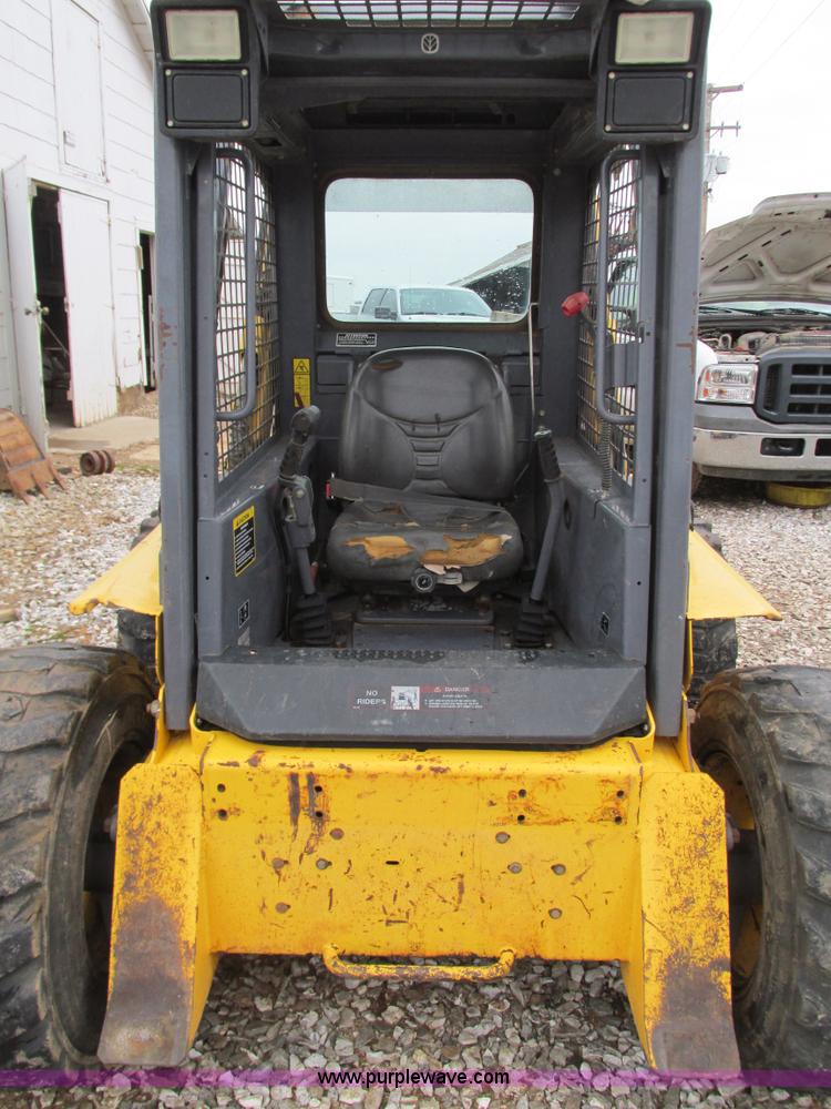 image for item G9334 2000 New Holland LS180 skid steer